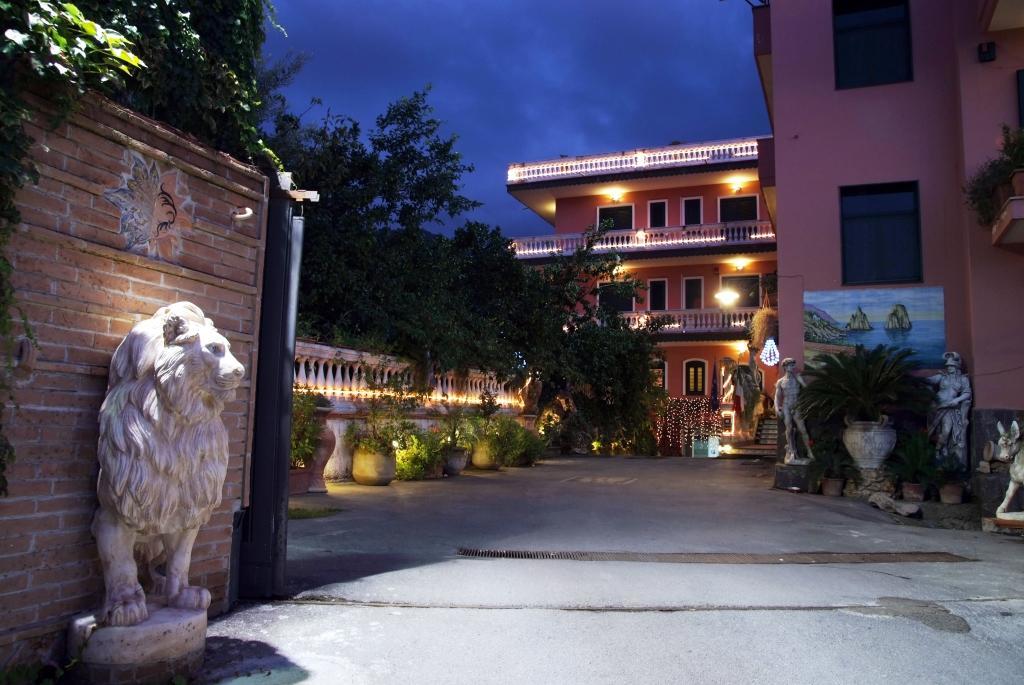 Hotel Sottovento Sant'Egidio del Monte Albino ภายนอก รูปภาพ