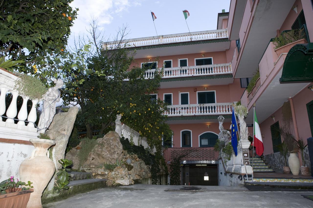 Hotel Sottovento Sant'Egidio del Monte Albino ภายนอก รูปภาพ
