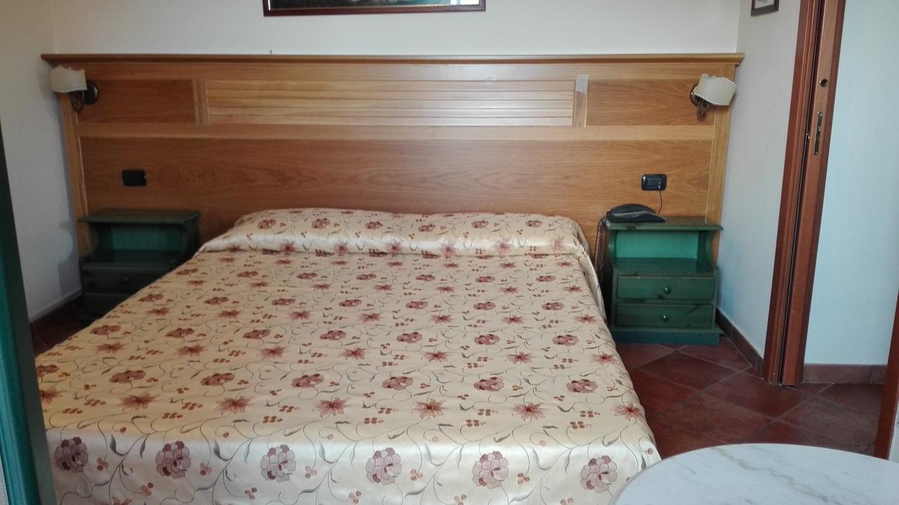 Hotel Sottovento Sant'Egidio del Monte Albino ภายนอก รูปภาพ